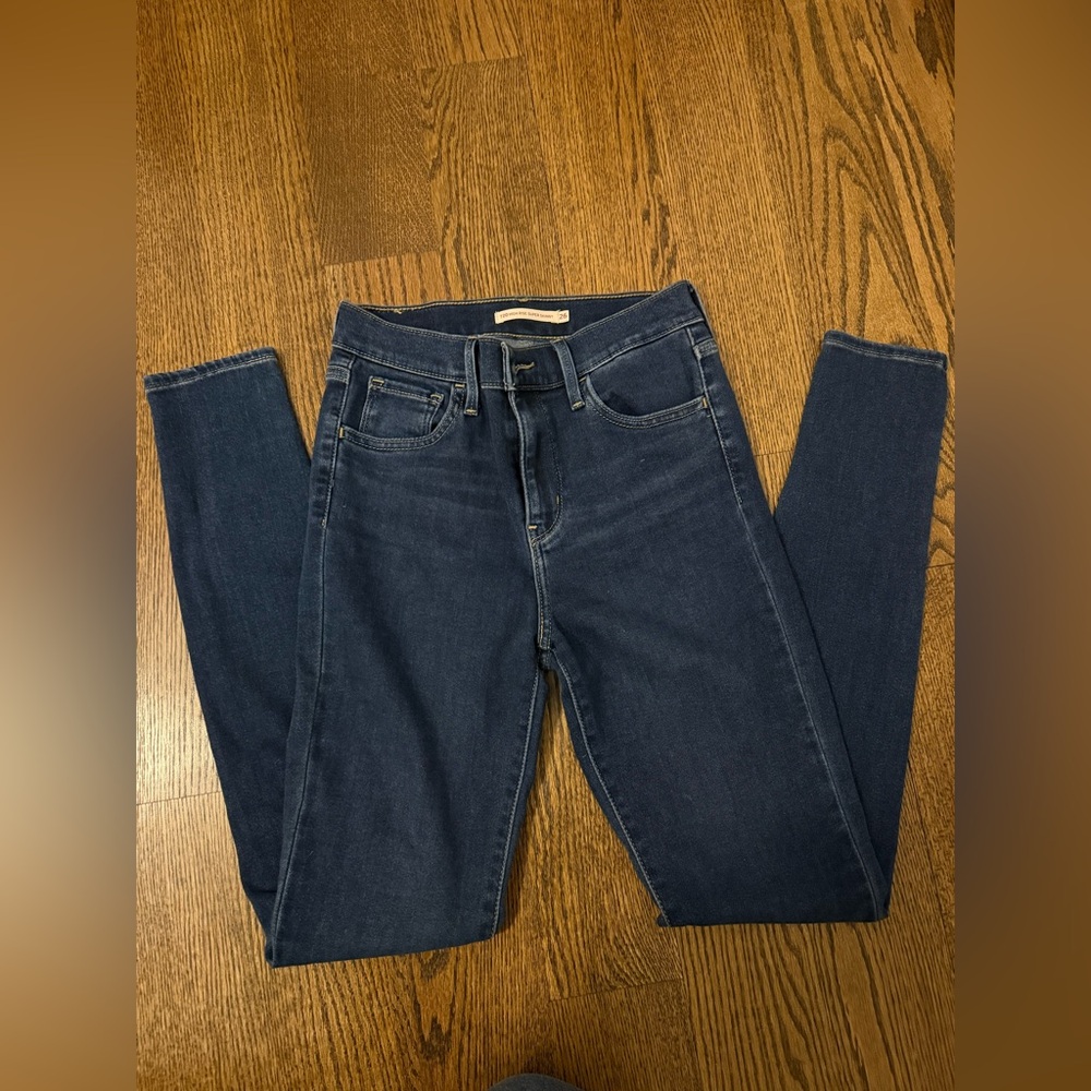 Levi jeans